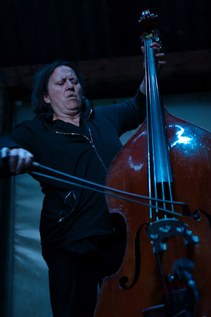 L1038445